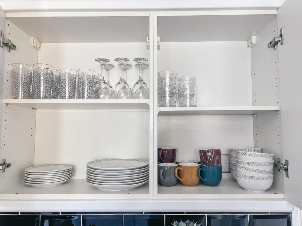 Staybynumbers - Spacious Three Bed House Royal Hillsborough Exteriör bild